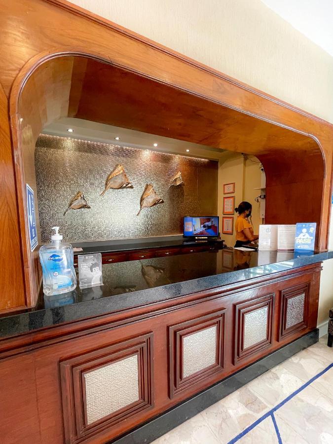 לוס מוצ'יס Hotel Fenix מראה חיצוני תמונה
