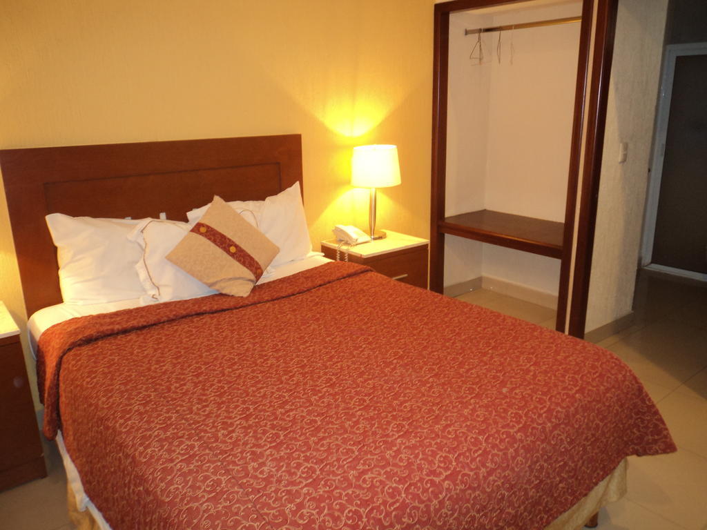 לוס מוצ'יס Hotel Fenix חדר תמונה