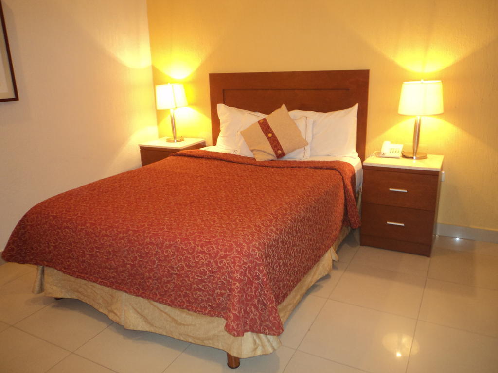 לוס מוצ'יס Hotel Fenix חדר תמונה